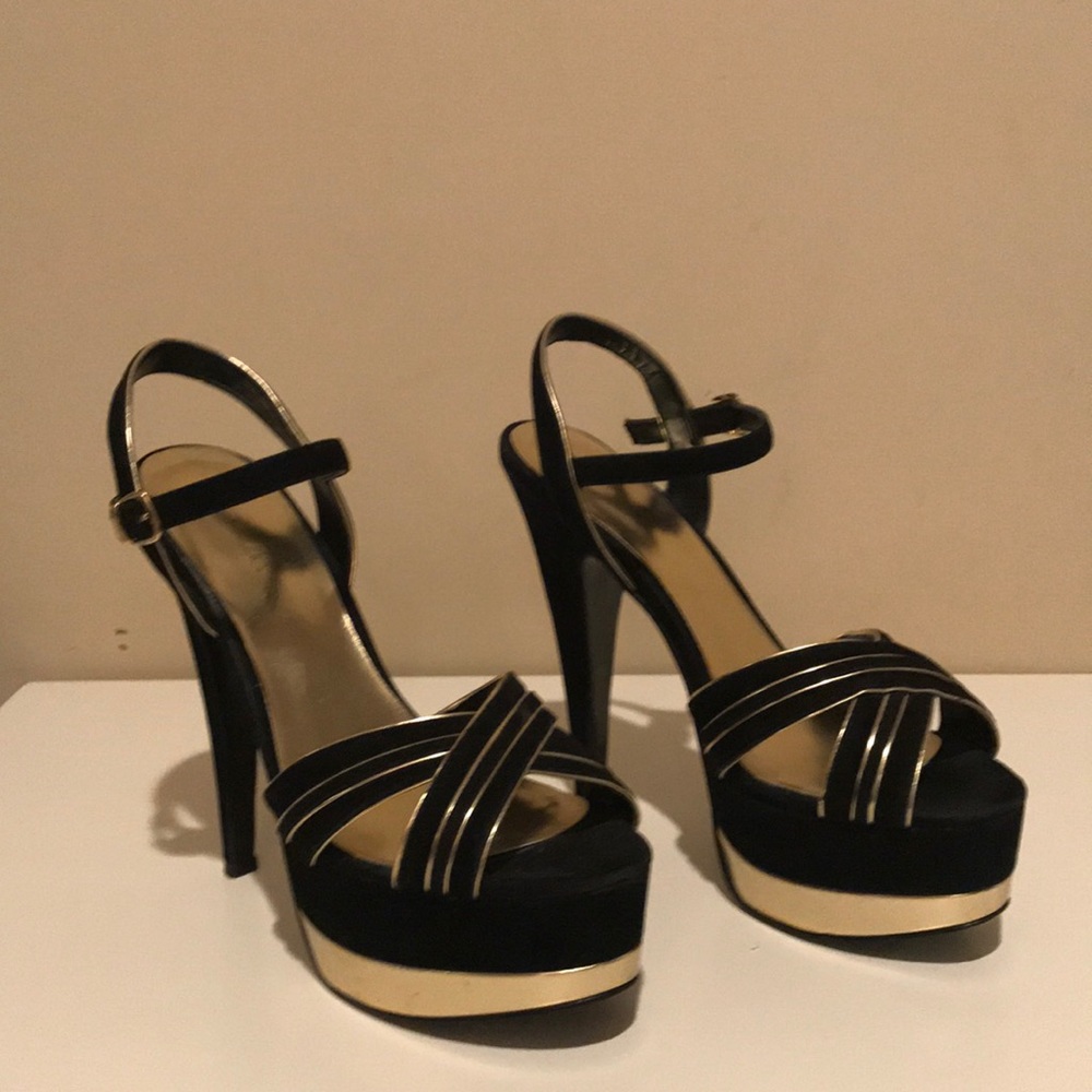 Shoe dazzle platform heels